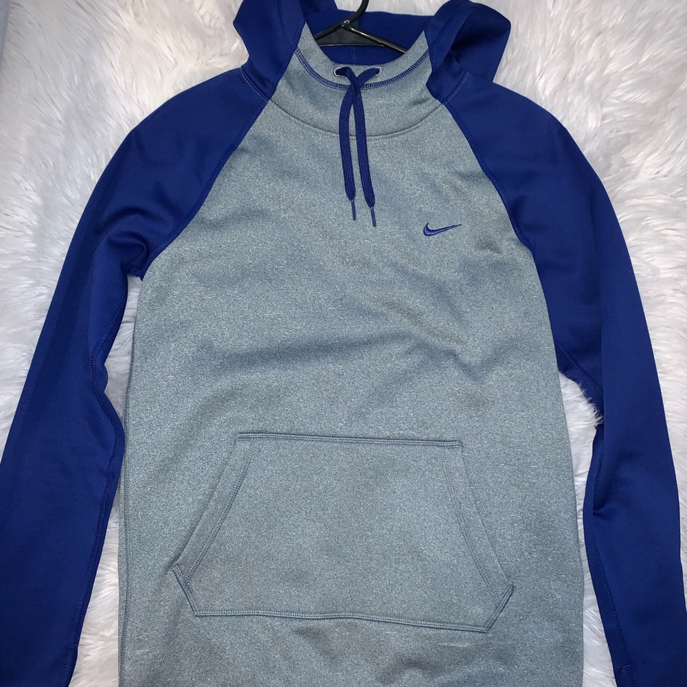 Nike Women’s Sweatshirt